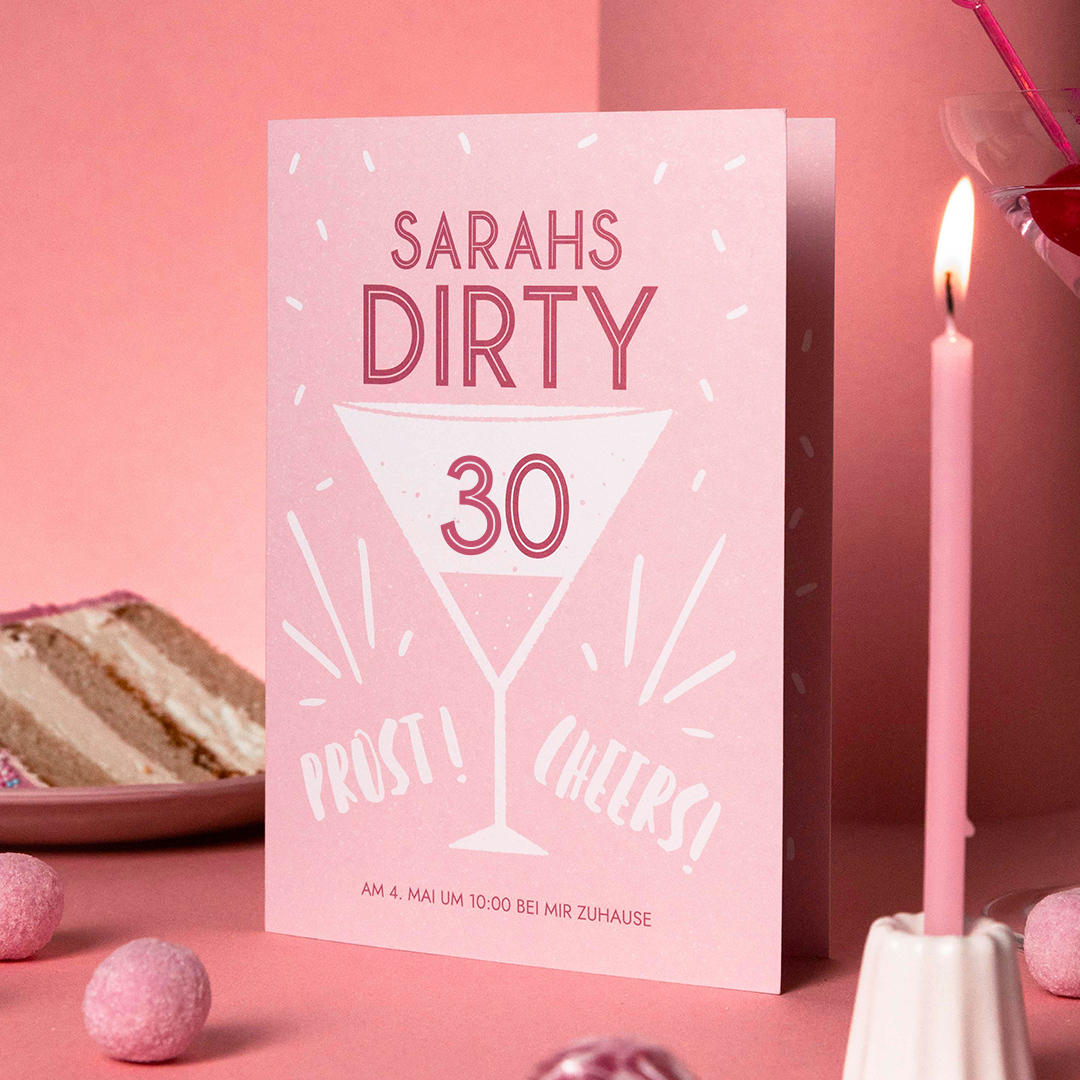 Einladung 30. Geburtstag in zartrosa, Mittlere Klappkarte hoch zum selbst gestalten. Geburtstagseinladung Design: Life is a Party. Kartenmacherei.