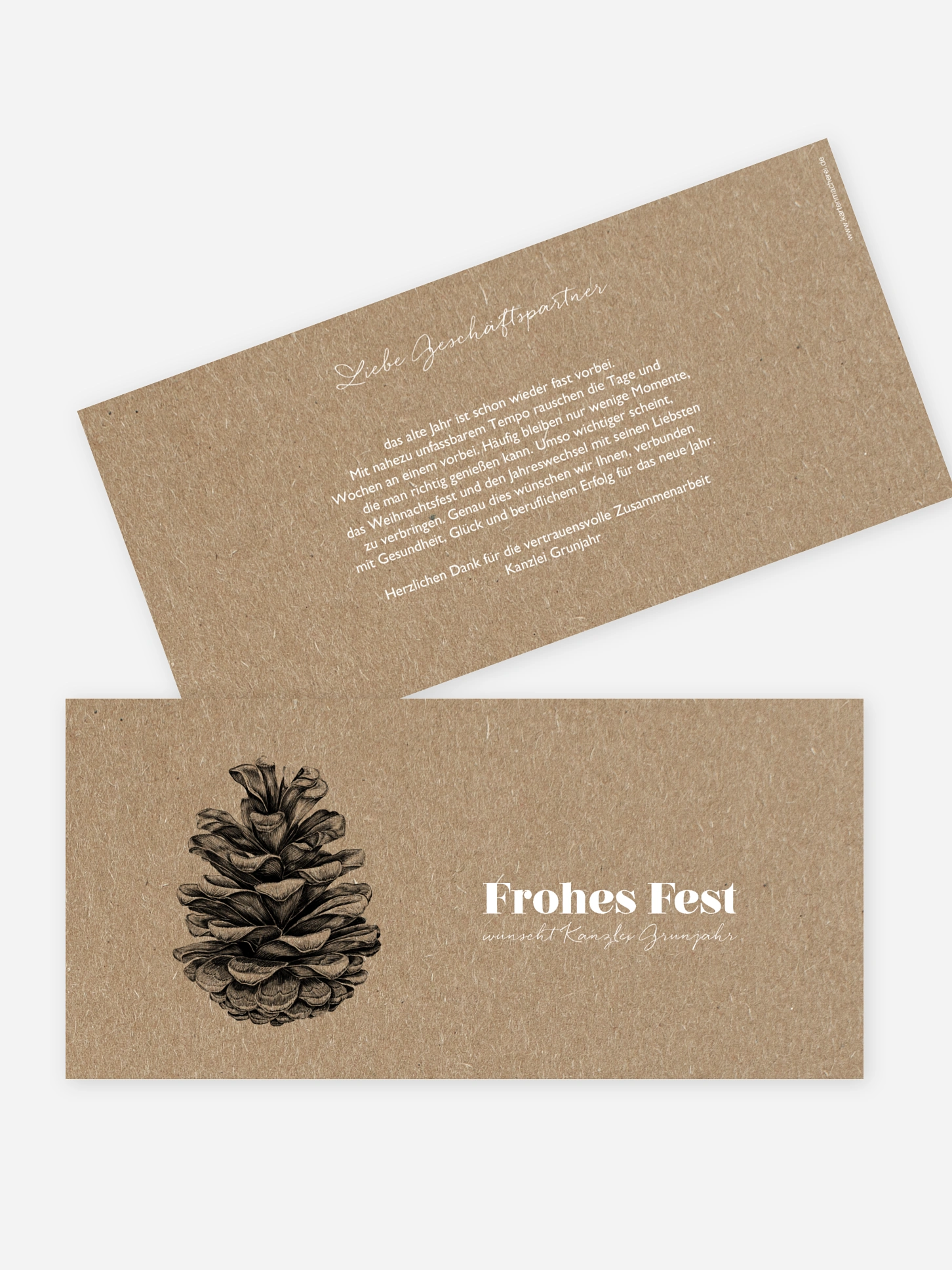 Geschäftliche Weihnachtskarte Pinecone Kraftpapier