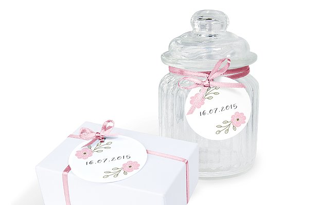 Anhänger mit Band zur Hochzeit Blumenkranz