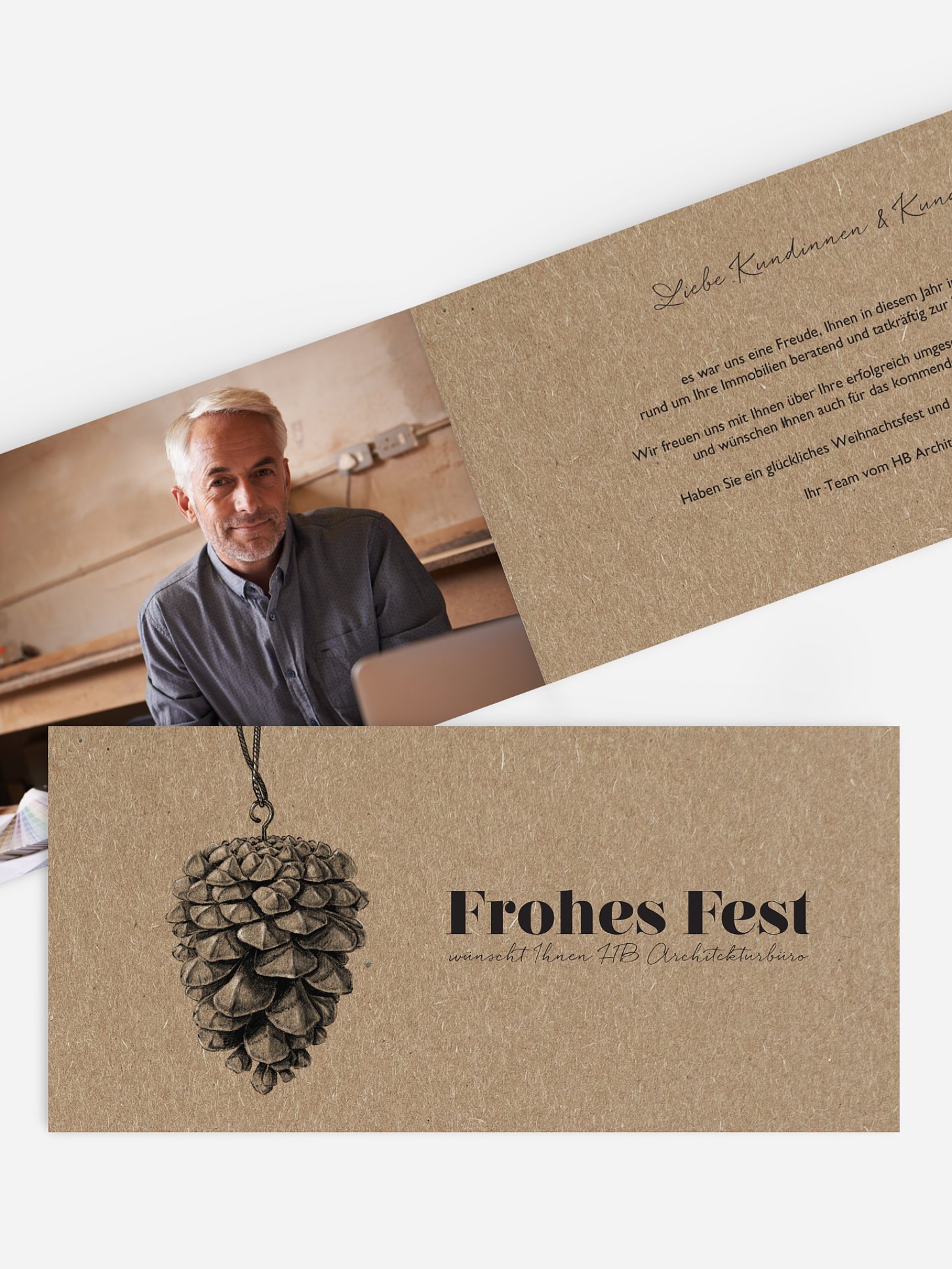 Geschäftliche Weihnachtskarte Pinecone Ornament Kraftpapier