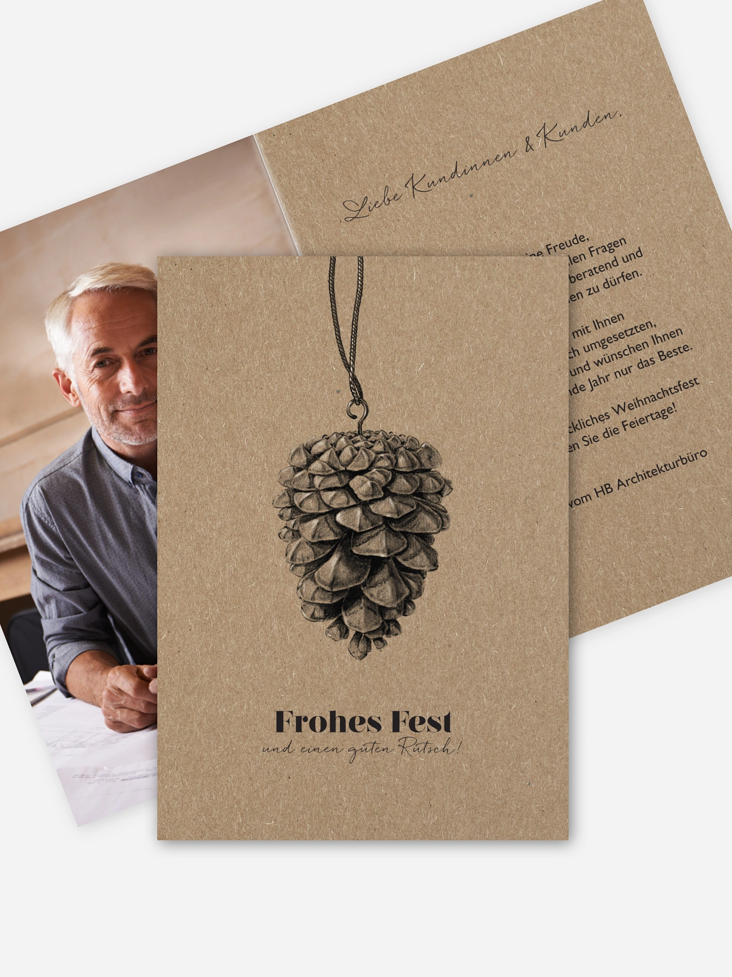 Geschäftliche Weihnachtskarte Pinecone Ornament Kraftpapier