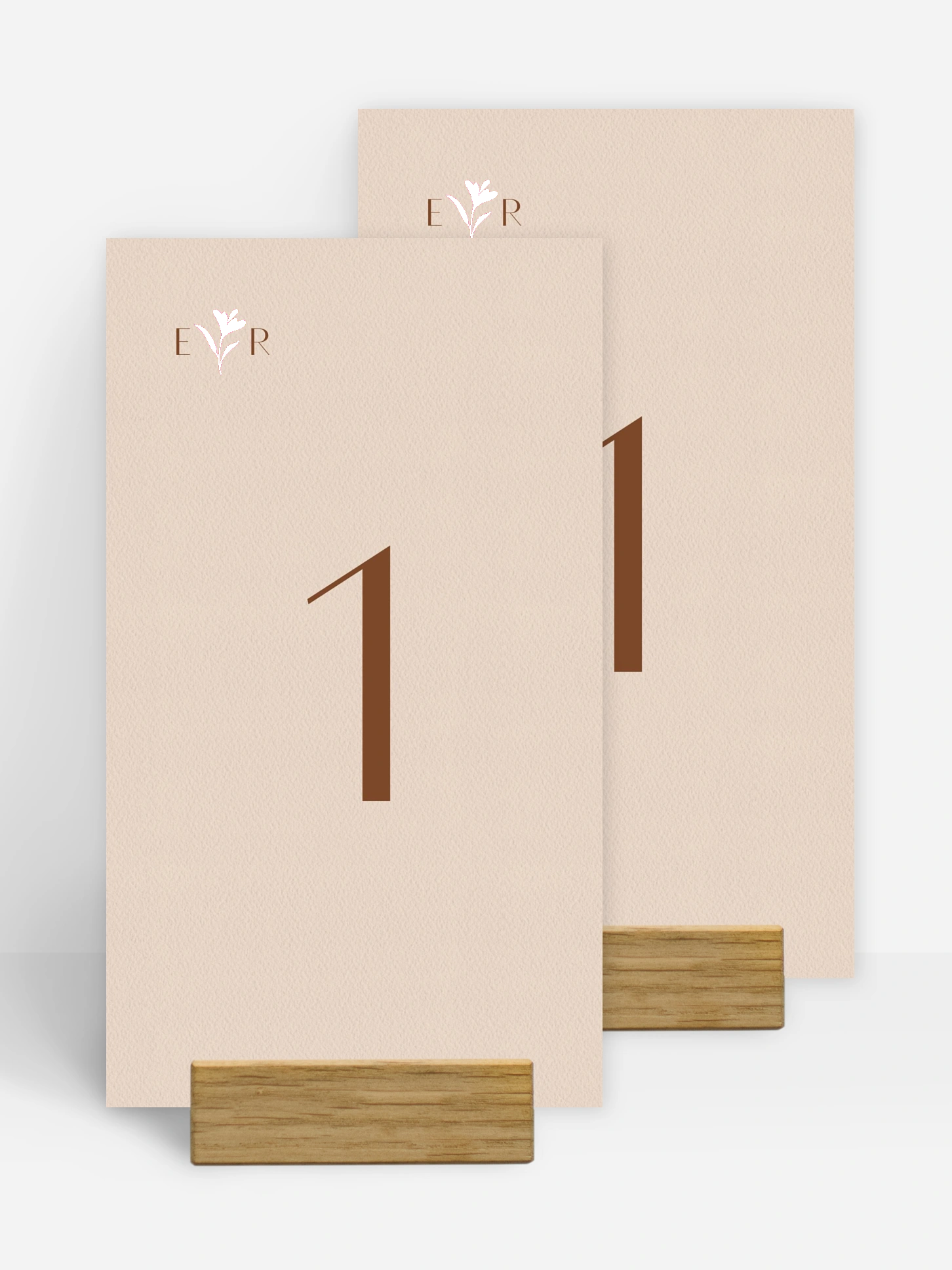 Numéro de table mariage Élégant Monogramme