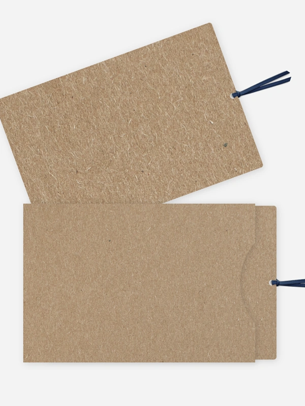 Mittlere Einsteckkarte mit Band Kraftpapier