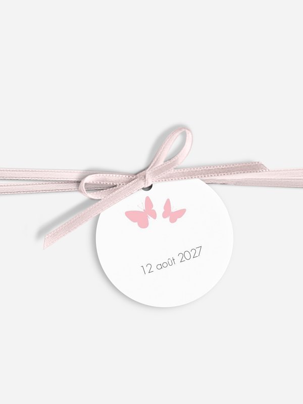 Étiquette avec ruban Coeur de papillons