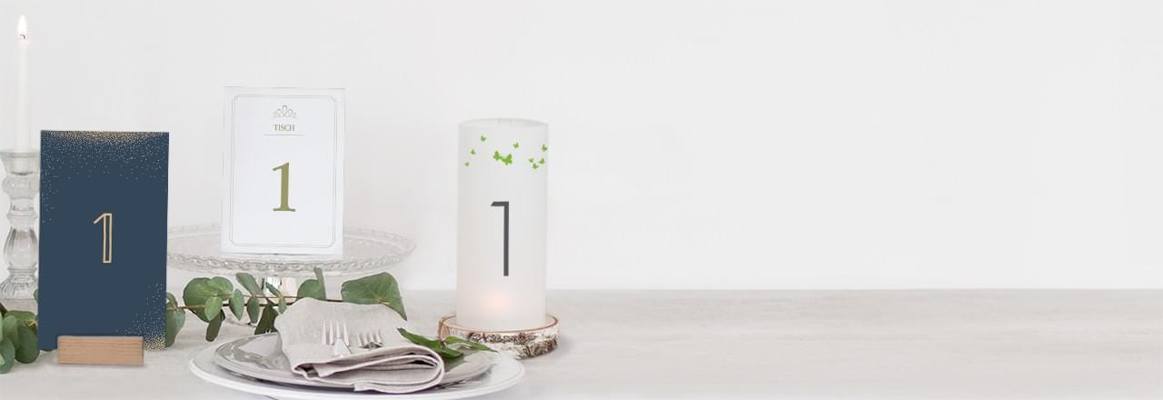 Tischnummern für die Hochzeit in verschiedenen Formaten und Designs
