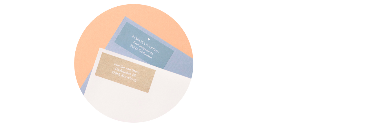 Adressaufkleber auf einem Briefumschlag