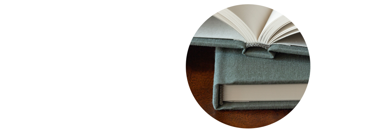 Notizbuch auf einem Schreibtisch