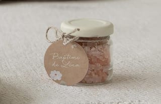 Étiquette avec ruban