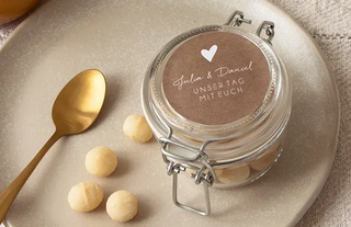 Geschenkaufkleber auf Gastgeschenk Hochzeit